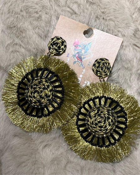 Pendientes flecos dorados